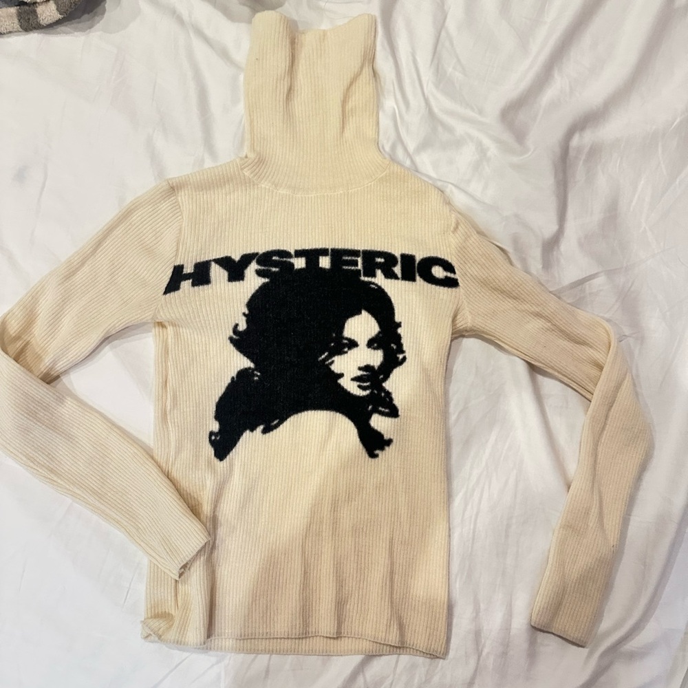 Hysteric turtle Neck Sweater with Black Graphic